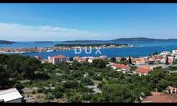 Trosoban stan, Šibenik, Brodarica, prodaja, 275000 €, 70 m2