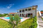 Kuca, Poreč, prodaja, 880000 €, 250 m2