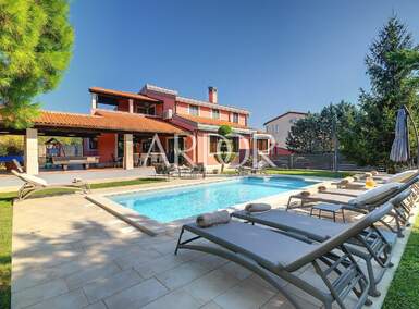Kuca, Pula, Centar, prodaja, 870000 €, 350 m2