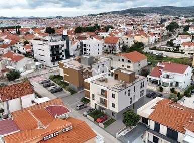 Trosoban stan, Vodice, prodaja, 260000 €, 72 m2
