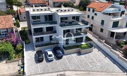 Trosoban stan, Šibenik, Brodarica, prodaja, 375000 €, 93 m2