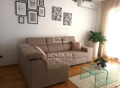 Trosoban stan, Opatija, Opatija - Centar, najam, 900 €, 68 m2