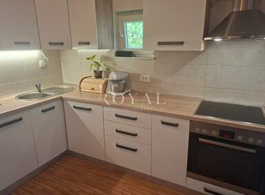 Trosoban stan, Viškovo, prodaja, 160000 €, 65 m2