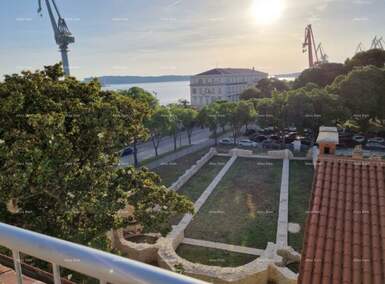 Kuca, Pula, prodaja, 550000 €, 200 m2