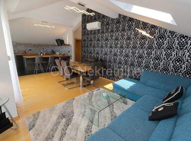 Trosoban stan, Split, najam, 1600 €, 85 m2