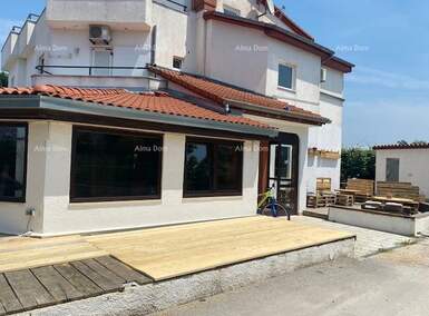 Poslovni prostor, Pula, Štinjan, prodaja, 365000 €, 141 m2