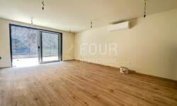 Dvosoban stan, Poreč, prodaja, 270000 €, 57 m2