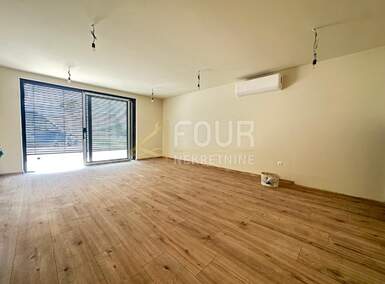 Dvosoban stan, Poreč, prodaja, 271000 €, 57 m2