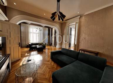 Trosoban stan, Opatija, Opatija - Centar, najam, 3000 €, 162 m2