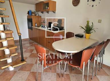 Trosoban stan, Novi Vinodolski, prodaja, 215000 €, 65 m2
