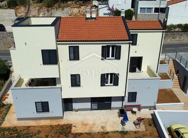 Trosoban stan, Mali Lošinj, prodaja, 399000 €, 110 m2