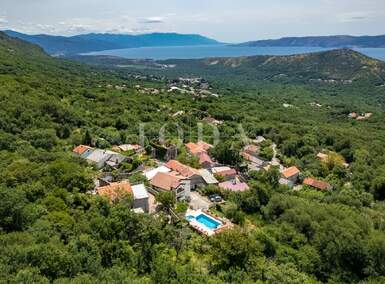 Kuca, Vinodol, Bribir, prodaja, 600000 €, 236 m2