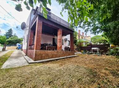Kuca, Poreč, prodaja, 390000 €, 200 m2