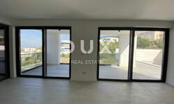 Cetvorosoban stan, Crikvenica, prodaja, 680000 €, 100 m2