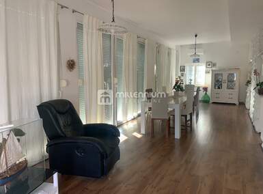 Kuca, Kraljevica, prodaja, 560000 €, 180 m2