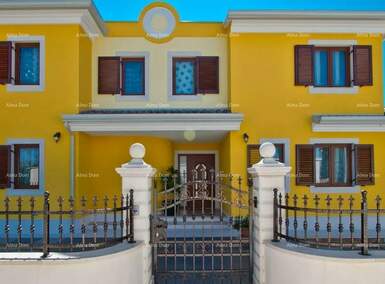 Kuca, Banjole, prodaja, 890000 €, 270 m2