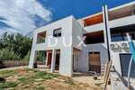 Kuca, Nin, prodaja, 400000 €, 255 m2
