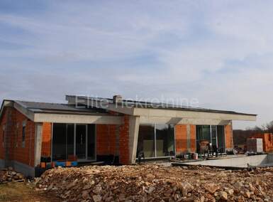 Kuca, Svetvinčenat, Juršići, prodaja, 670000 €, 210 m2