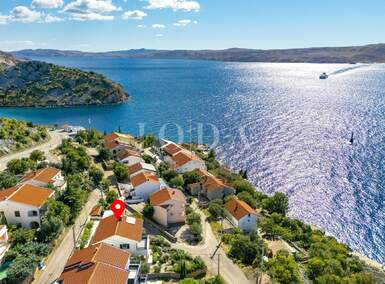 Kuca, Senj, Prizna, prodaja, 650000 €, 220 m2