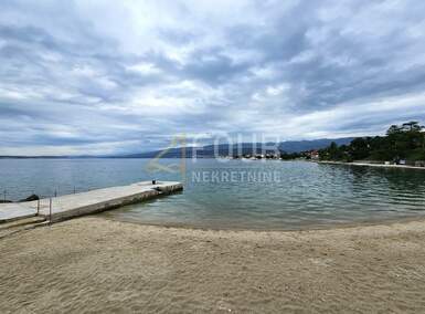 Trosoban stan, Dobrinj, Šilo, prodaja, 173000 €, 39 m2