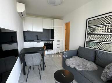 Dvosoban stan, Rijeka, Srdoči, najam, 650 €, 40 m2