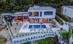 Kuca, Opatija, Opatija - Centar, najam, 8000 €, 350 m2