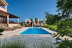 Kuca, Svetvinčenat, prodaja, 650000 €, 294 m2
