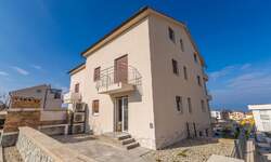Trosoban stan, Omišalj, Njivice, prodaja, 330000 €, 67 m2