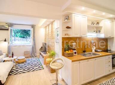 Dvosoban stan, Split, prodaja, 385000 €, 73 m2