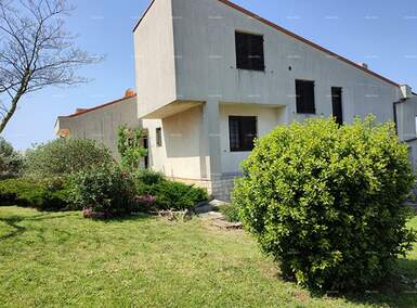 Kuca, Pula, prodaja, 670000 €, 300 m2