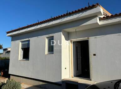 Kuca, Pula, Monteserpo - Komunal, prodaja, 339000 €, 90 m2