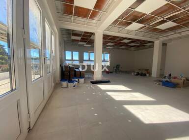 Poslovni prostor, Viškovo, najam, 1600 €, 100 m2