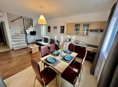 Trosoban stan, Poreč, prodaja, 315000 €, 82 m2