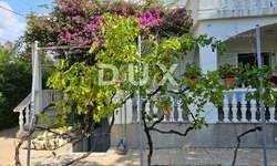 Kuca, Rab, Barbat na Rabu, prodaja, 475000 €, 380 m2