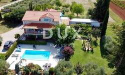 Kuca, Poreč, prodaja, 1195000 €, 520 m2