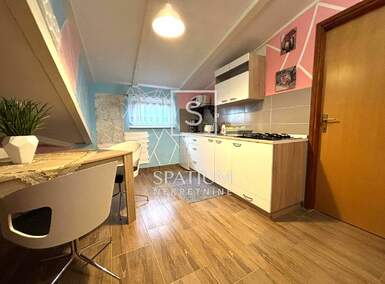 Dvosoban stan, Opatija, Opatija - Centar, najam, 750 €, 55 m2