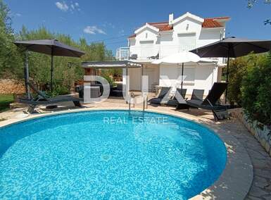 Kuca, Krk, Brzac, prodaja, 570000 €, 200 m2