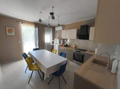 Trosoban stan, Rovinj, prodaja, 365000 €, 81 m2