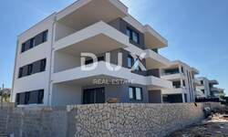 Cetvorosoban stan, Novalja, prodaja, 307000 €, 84 m2