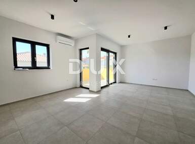 Trosoban stan, Pula, Štinjan, prodaja, 300000 €, 71 m2