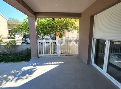 Kuca, Vir, prodaja, 430000 €, 180 m2