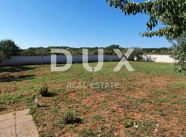 Zemljiste, Pula, Monteserpo - Komunal, prodaja, 150000 €, 595 m2