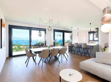 Trosoban stan, Opatija, Ika, prodaja, 750000 €, 135 m2