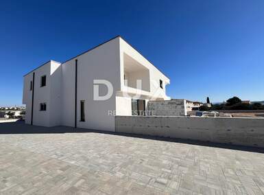 Trosoban stan, Vodice, prodaja, 216664 €, 81 m2