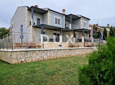 Kuca, Poreč, prodaja, 699000 €, 310 m2