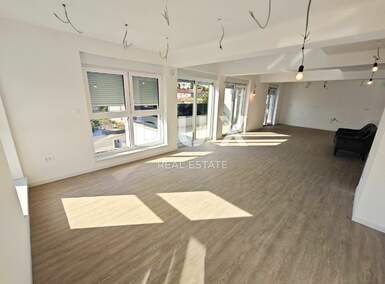 Cetvorosoban stan, Kastav, Ćikovići, prodaja, 425000 €, 202 m2