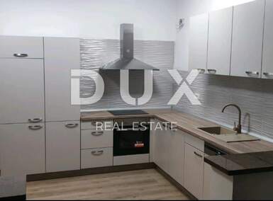 Trosoban stan, Pula, Gregovica, prodaja, 280000 €, 100 m2