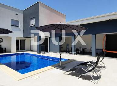 Kuca, Povljana, prodaja, 495000 €, 244 m2