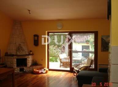 Kuca, Pula, Centar, prodaja, 654000 €, 398 m2