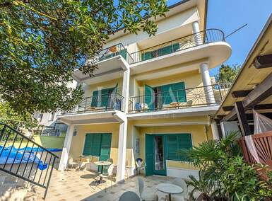 Kuca, Crikvenica, prodaja, 1200000 €, 400 m2